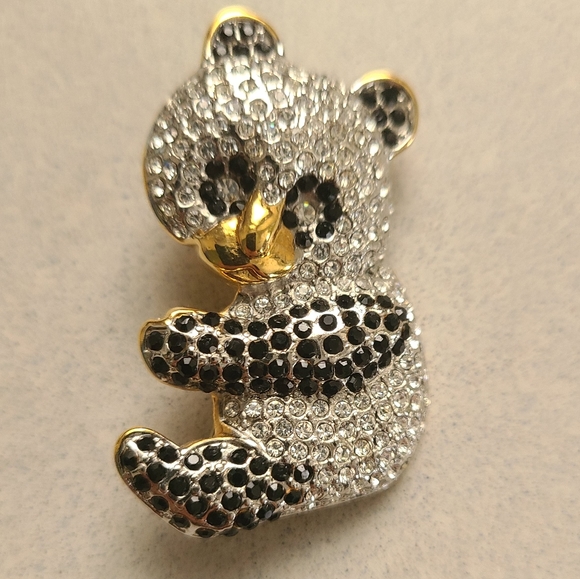 Fifth Avenue Collection of Jewellery, Panda Pin - Picture 6 of 6